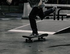 开云体育入口-当舞台灯骤亮，杰伦·格林导演活塞绝地风暴，三分钟轰碎骑士