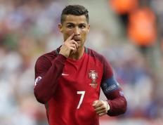 开云下载-平行世界的统治力，当韩国足球翻盘德国，恰似辛杜羽球封神