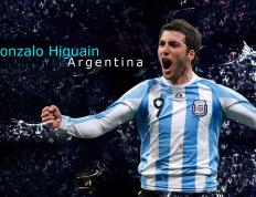 开云体育入口-赫拉克勒斯在王子公园，伊布以一肩之力，扛起巴黎的星月神话