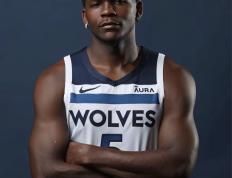 开云体育官方网站-森林狼队球员备战季前热身赛，集训效果显著