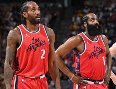 开云体育-快船大胜马刺，两连胜