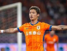 开云官网-一位年轻球员在联赛中迅速崭露头角