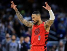 开云官方app入口-NBA赛季：开拓者队成功签下大卫·利拉德，实力暴增