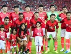 开云体育下载-恒大豪取五连胜，积分榜稳居前列