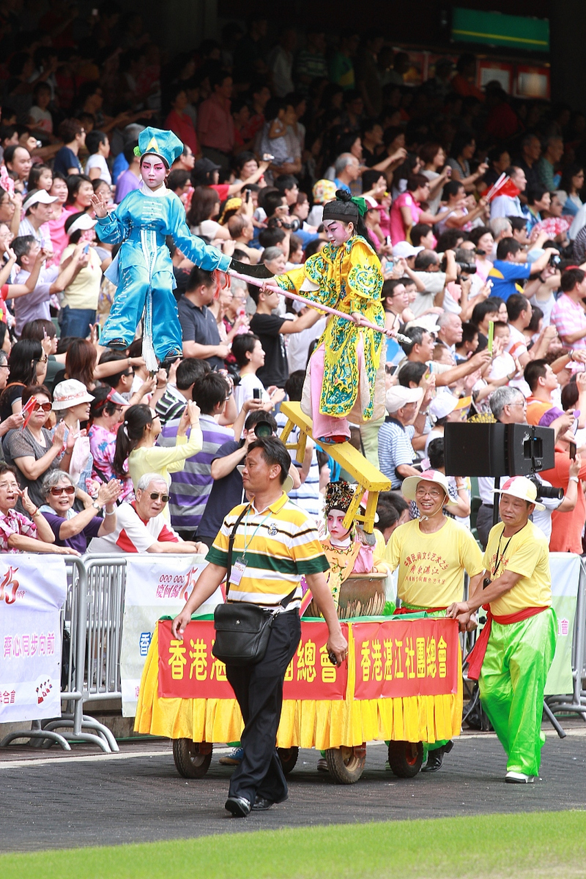 开云官方app入口-精彩比赛场面，观众尖叫声此起彼伏