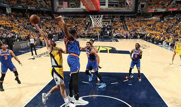 开云官网-冲刺途中突然换防，球队抓住机会得分领先的简单介绍