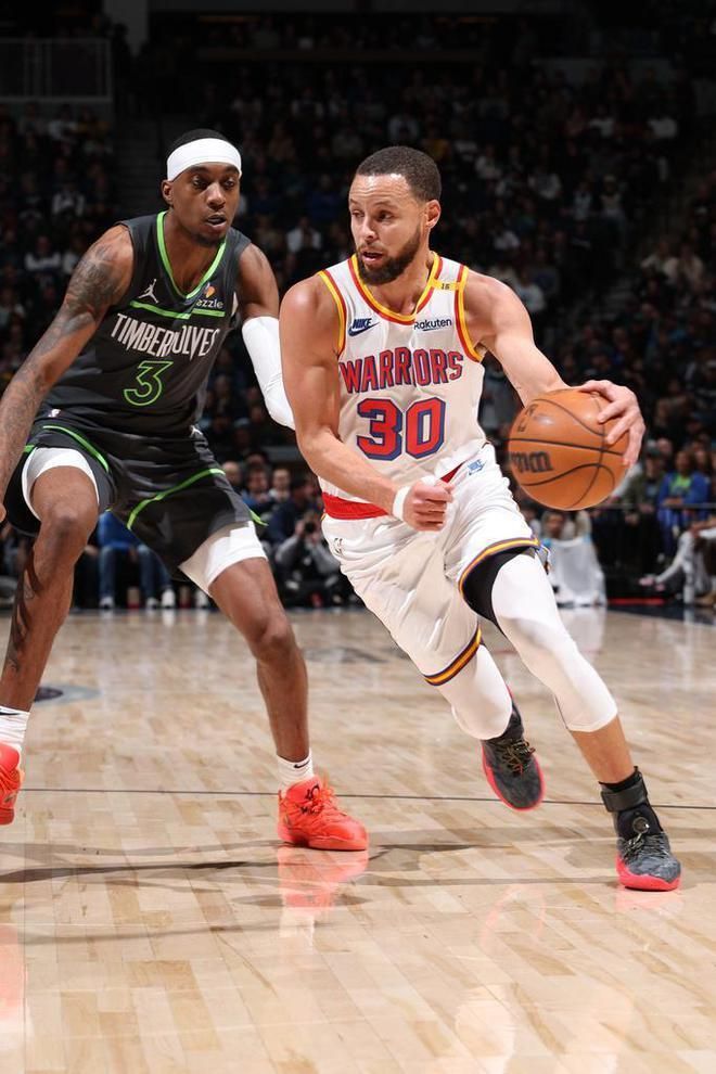 开云官方app入口-武汉卓尔客场惊险逆转，终结连败