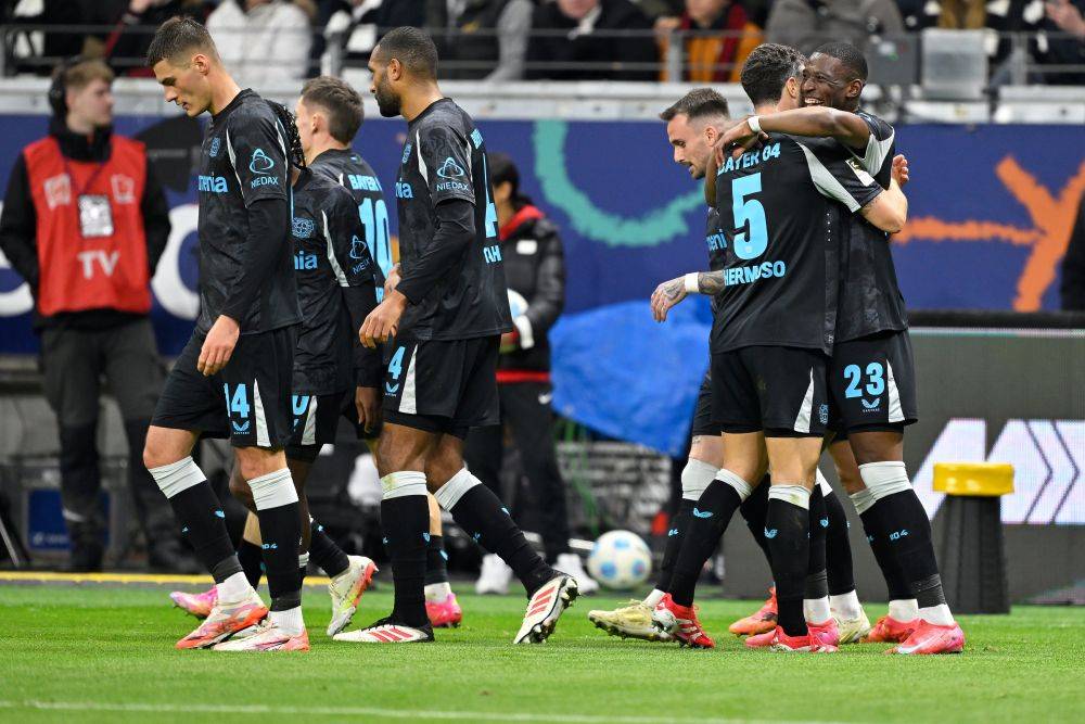 开云体育下载-勒沃库森队员在主场大获全胜，迎来连胜的简单介绍