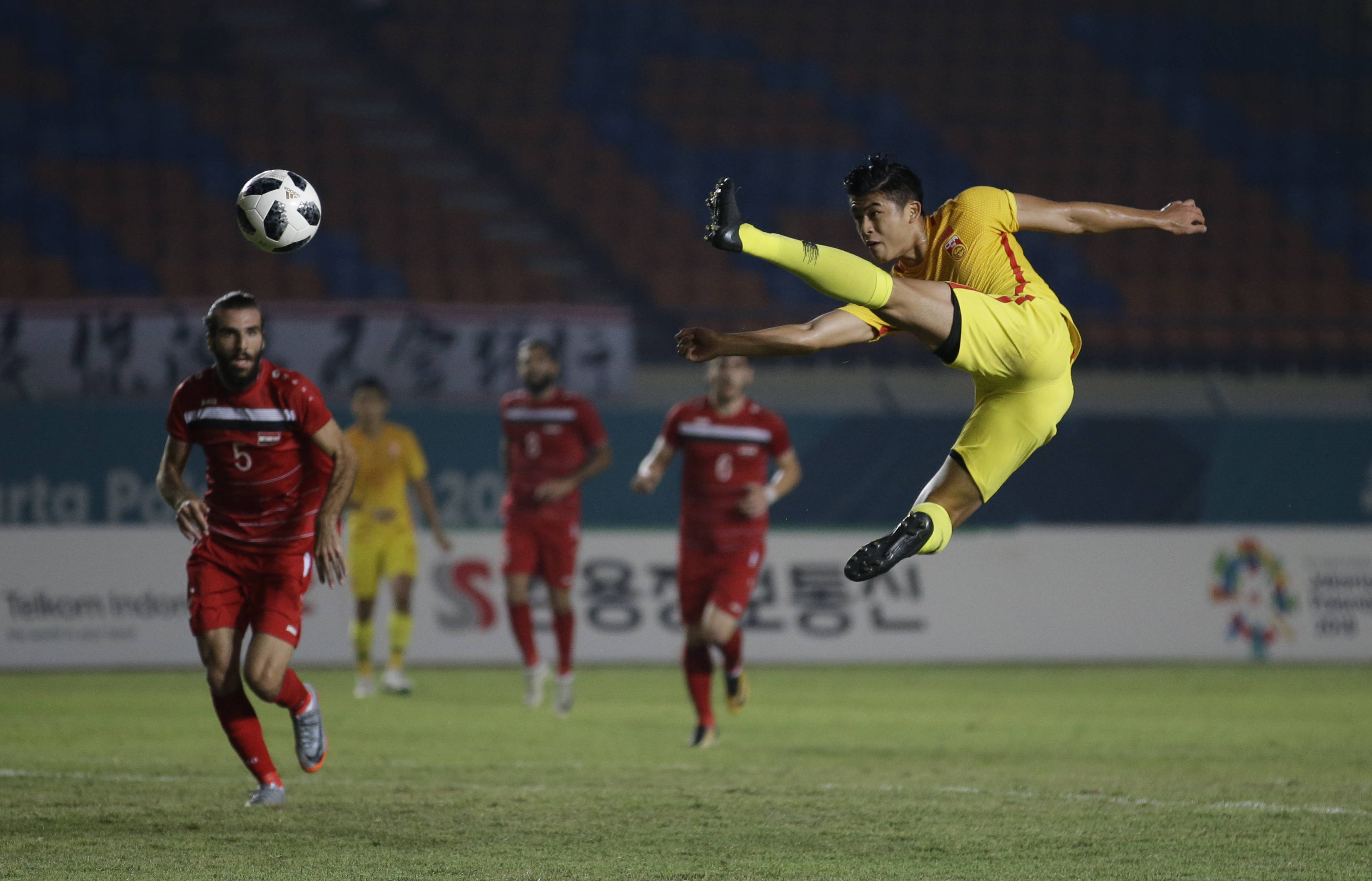 开云下载-东亚强劲球队将冲刺亚洲足球赛事的桂冠