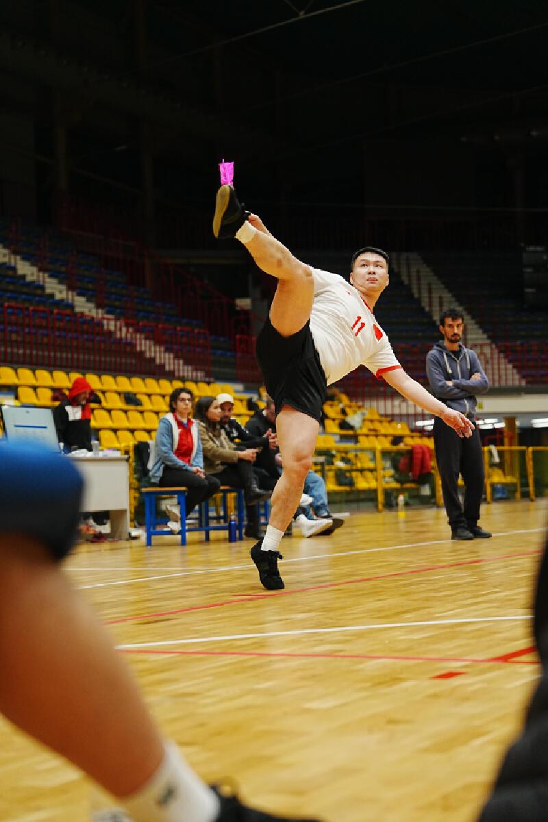 开云平台-科威特举重选手一路高歌,锁定冠军