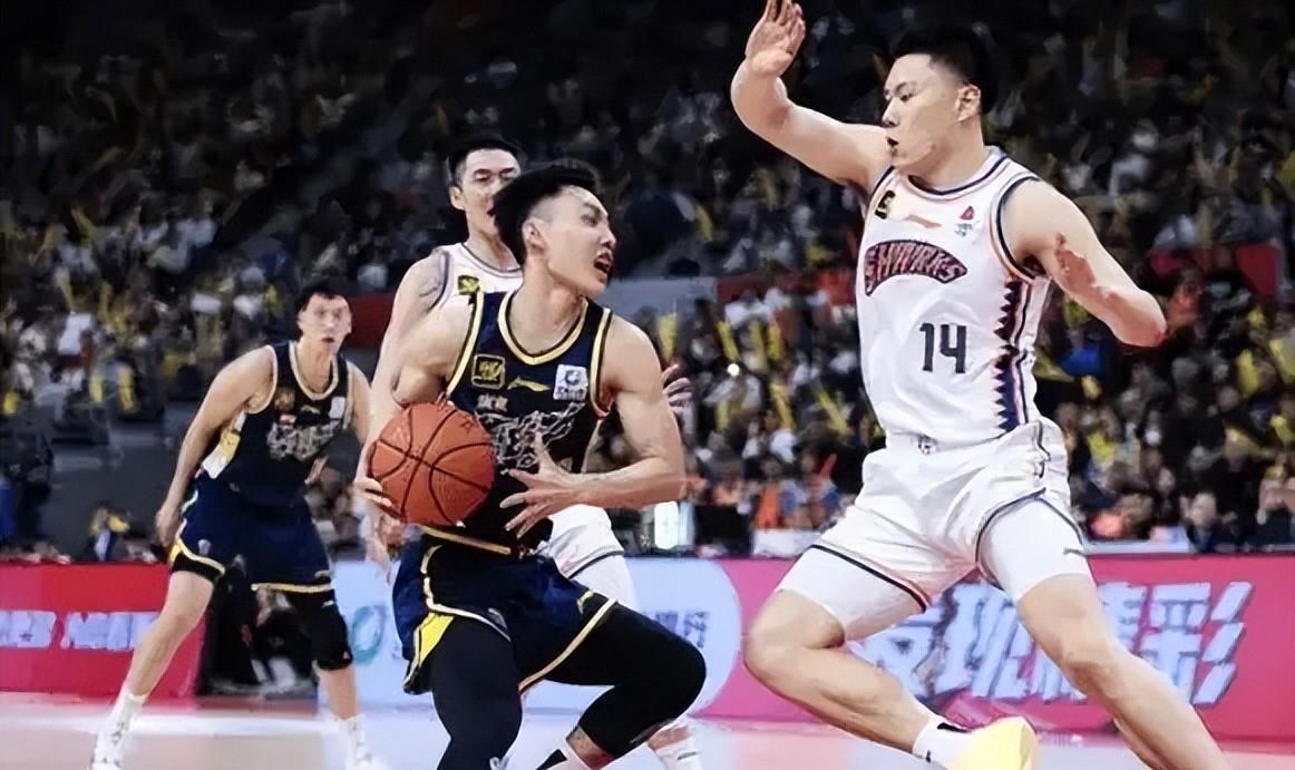 开云体育在线-吉林队惊险击败广东宏远，彰显强队风采