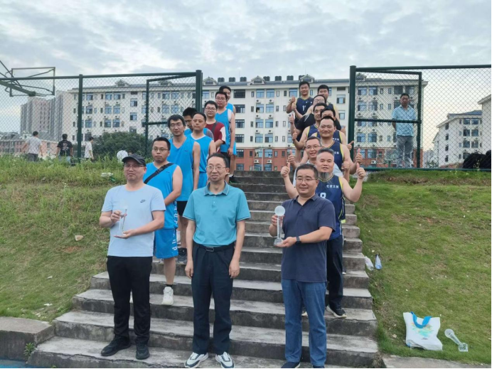 开云下载-关于球队团结协作,力争击败强敌的信息