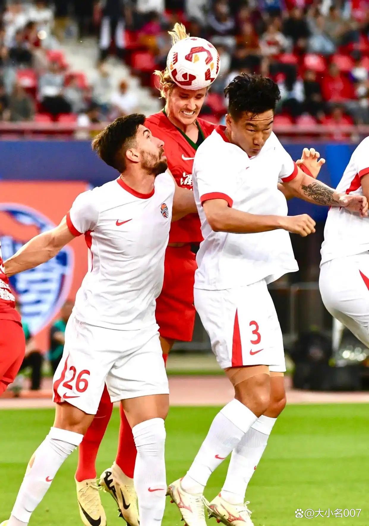 开云体育在线-中超球员展现球技超群,助力球队轻取胜利