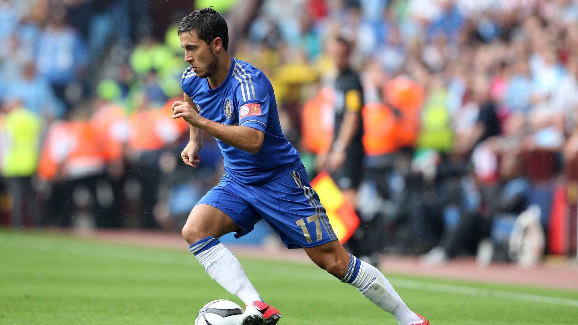 开云体育官网-钢铁防线遭遇现代风暴,金玟哉如何成为巴拉圭的战术噩梦