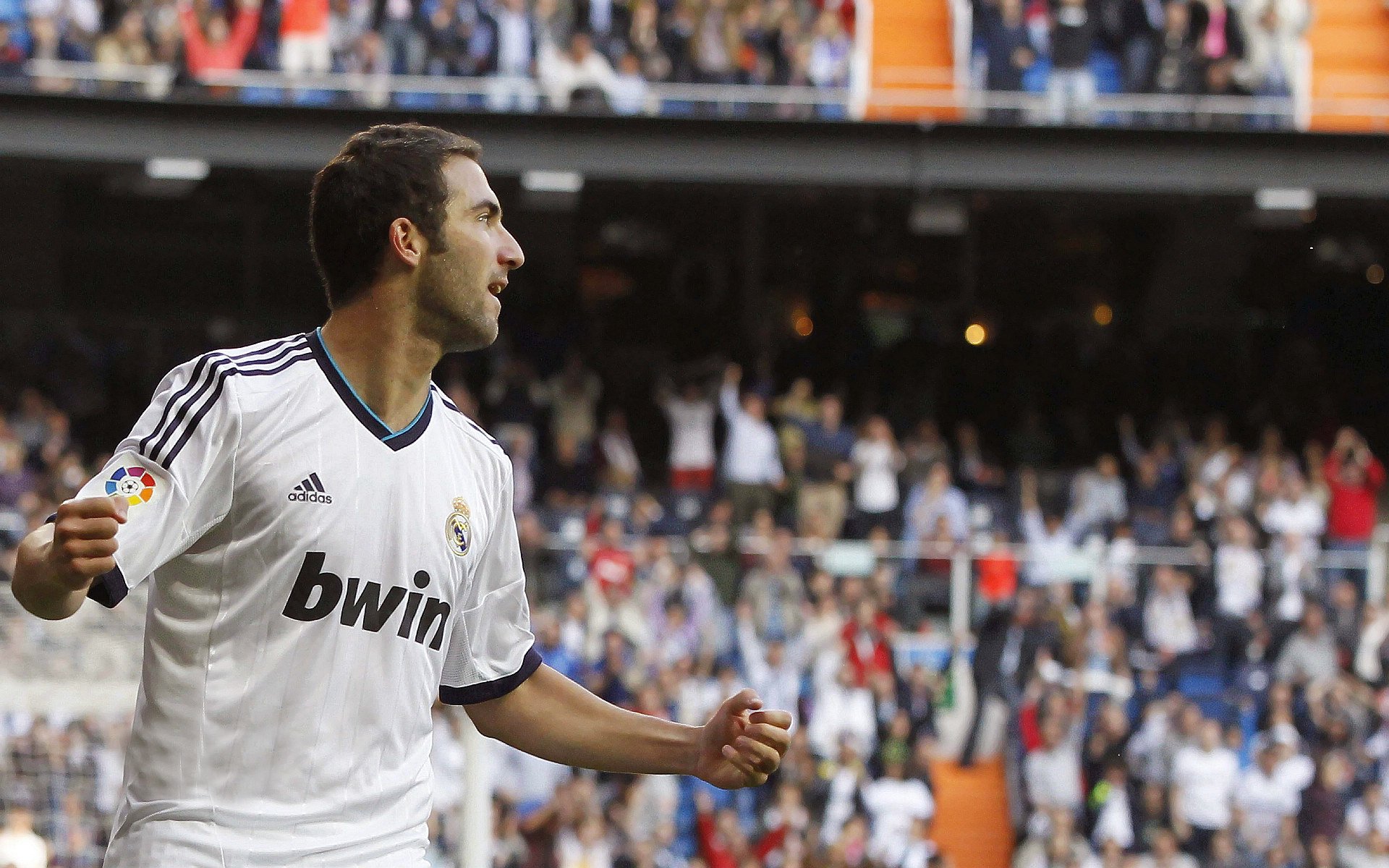 开云体育-桑巴失色，红蓝独舞，戈麦斯点燃巴萨伪9号的传承之火